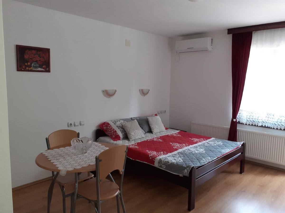 Apartmani "Vila Jelena" ארנדלובאץ' מראה חיצוני תמונה